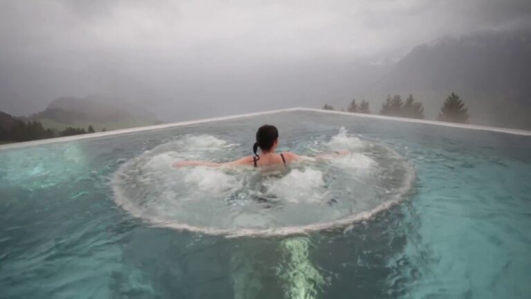 El jacuzzi: el punto de atracción perfecto para tu jardín