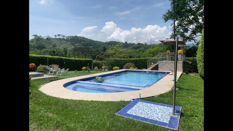 Diseño de jardines con jacuzzi y drenaje integrado